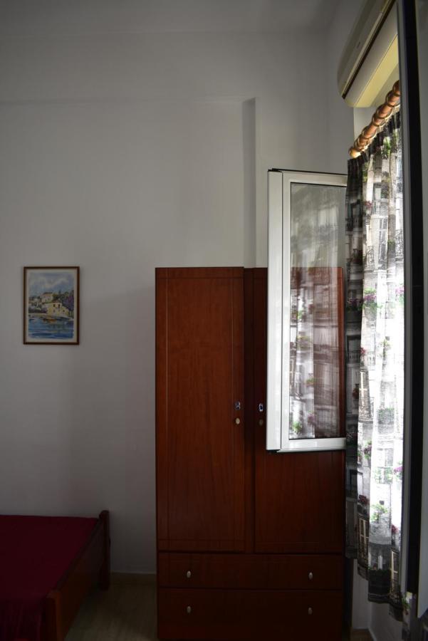 Michalis Place Apartments Vasilikí Eksteriør bilde