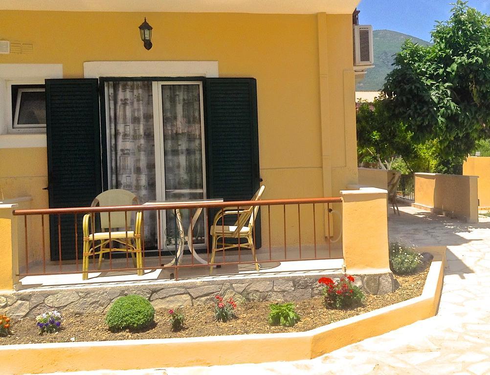 Michalis Place Apartments Vasilikí Rom bilde